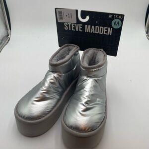 Steve Madden Women's Platform Booties Faux Fur Lined Size M (7-8) Sliver